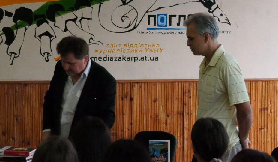 Ви зараз переглядаєте Зустріч студентів із письменниками Олександром Гаврошем та Ігорем Павлюком